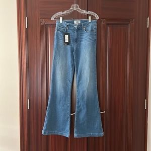 Women’s Paige Genevieve high rise flare 32 inch inseam size 28. Never worn